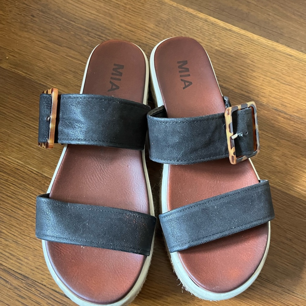 MIA Black Slide Sandals